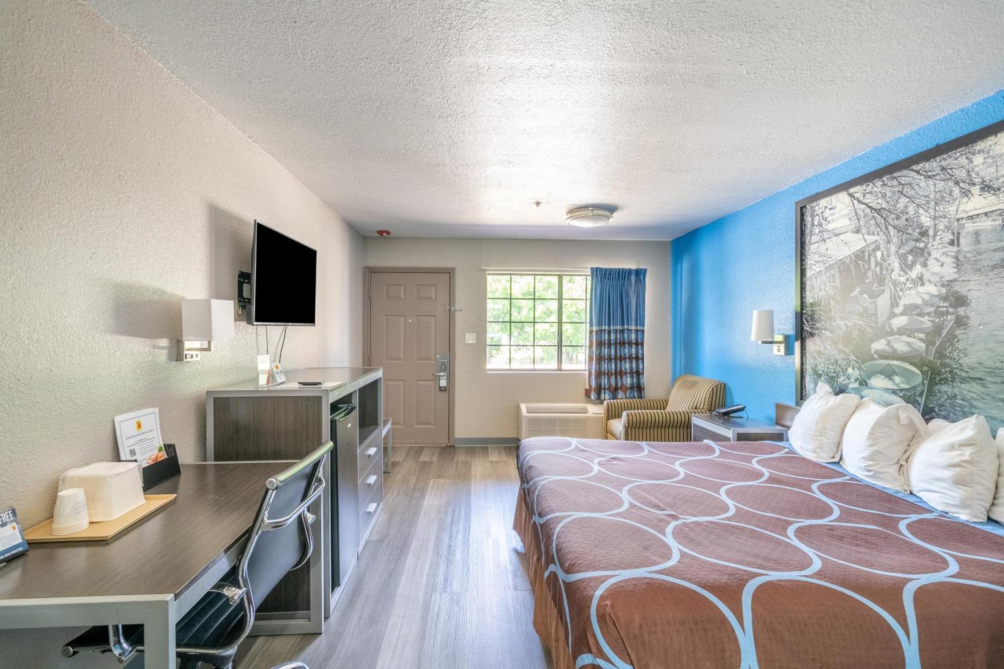 Super 8 By Wyndham San Antonio/Riverwalk Area Εξωτερικό φωτογραφία