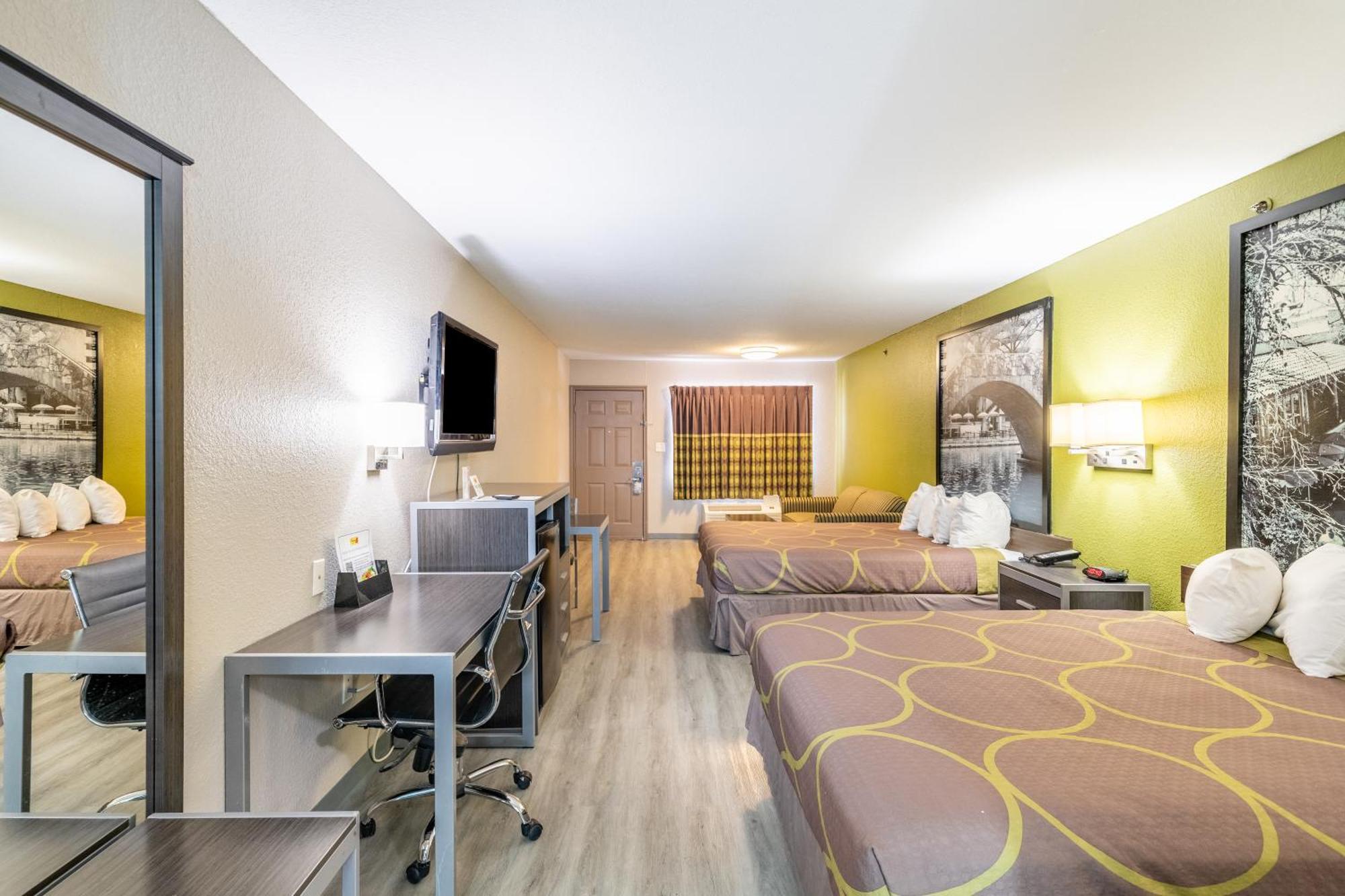 Super 8 By Wyndham San Antonio/Riverwalk Area Εξωτερικό φωτογραφία