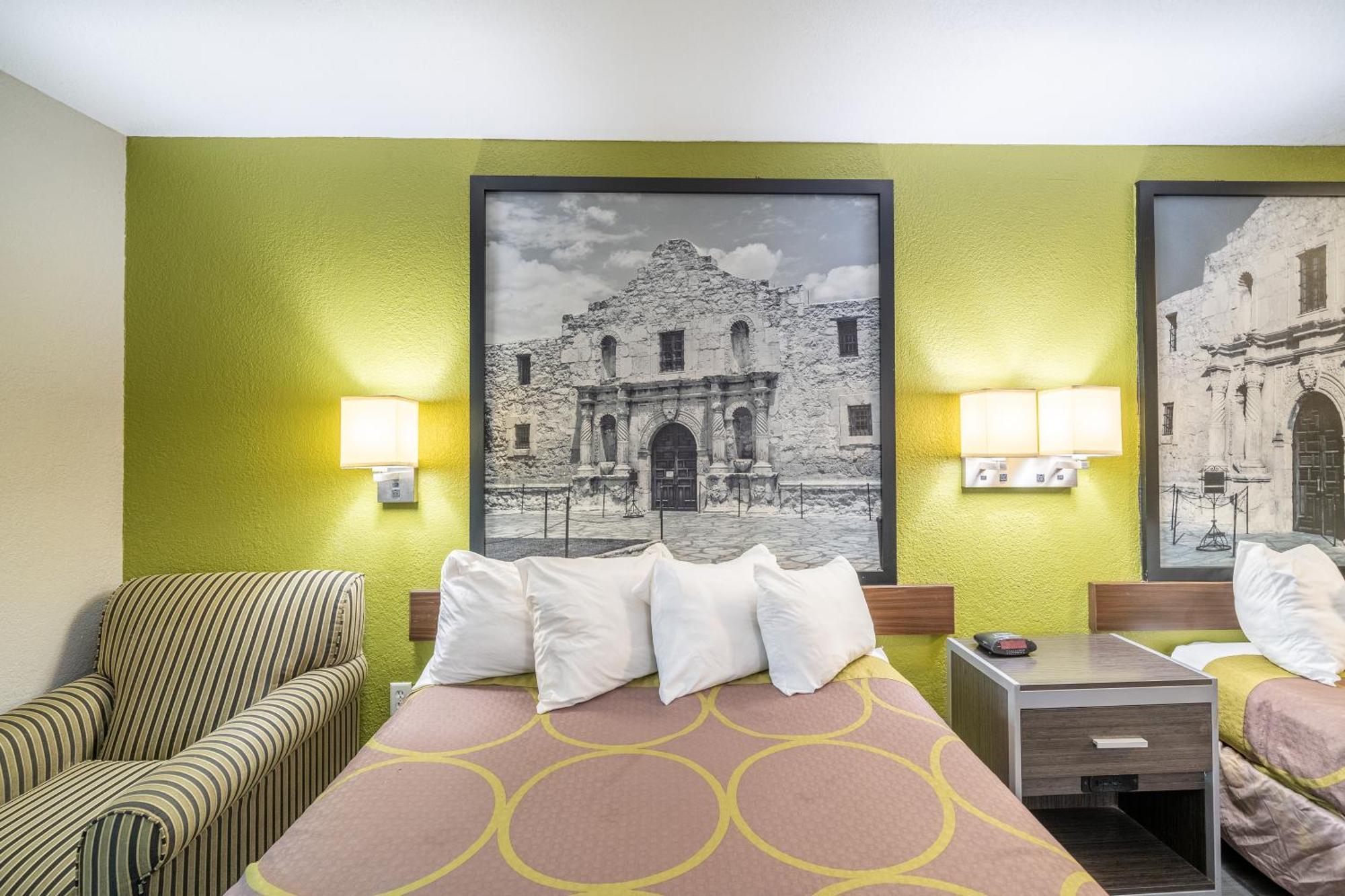 Super 8 By Wyndham San Antonio/Riverwalk Area Εξωτερικό φωτογραφία