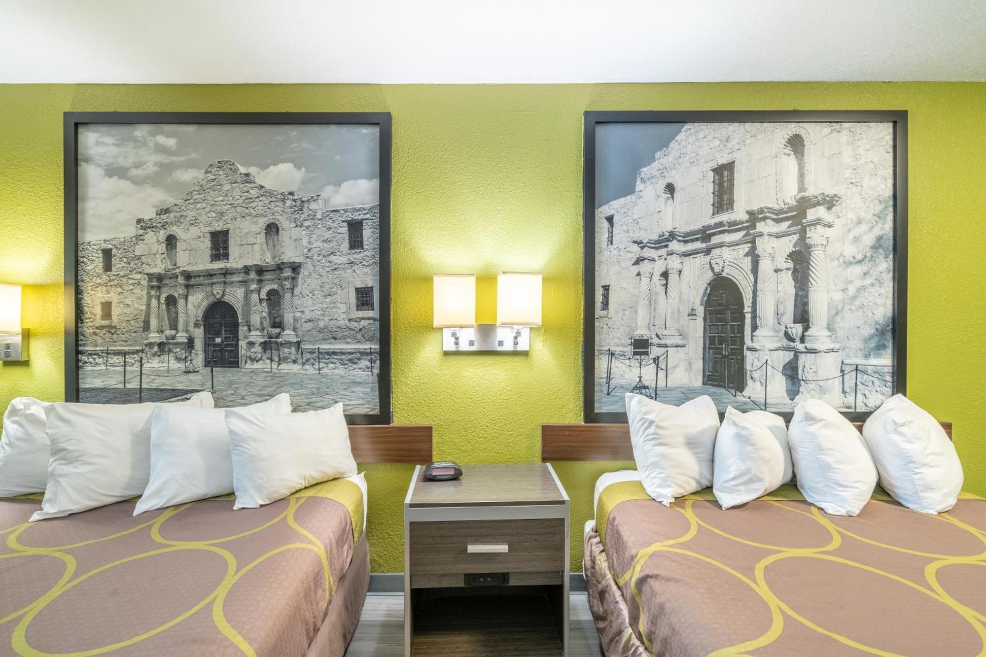 Super 8 By Wyndham San Antonio/Riverwalk Area Εξωτερικό φωτογραφία