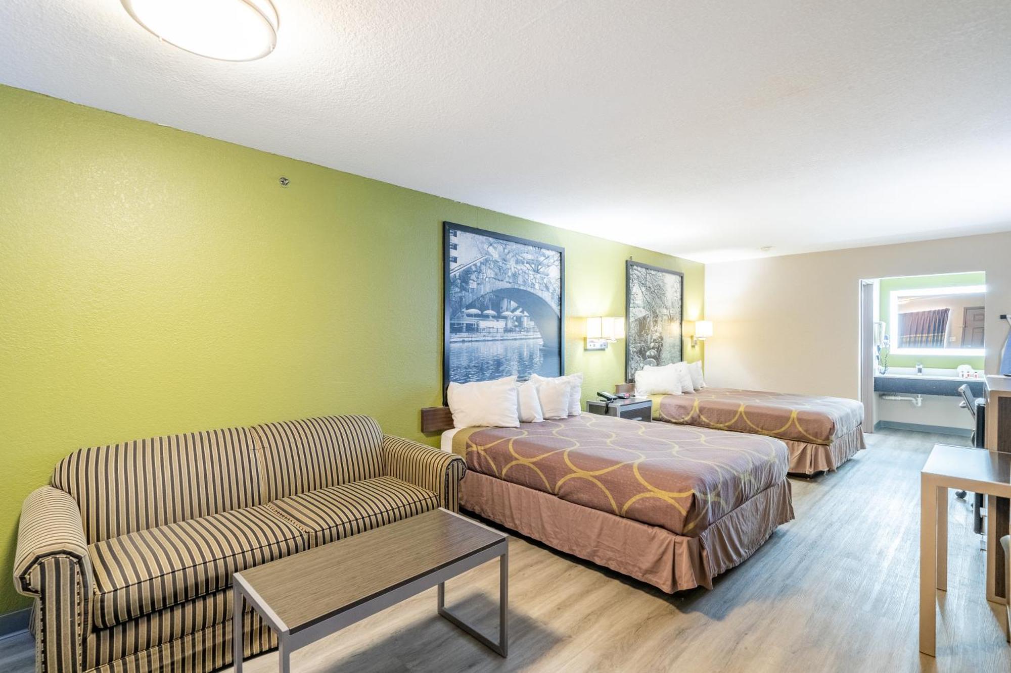 Super 8 By Wyndham San Antonio/Riverwalk Area Εξωτερικό φωτογραφία