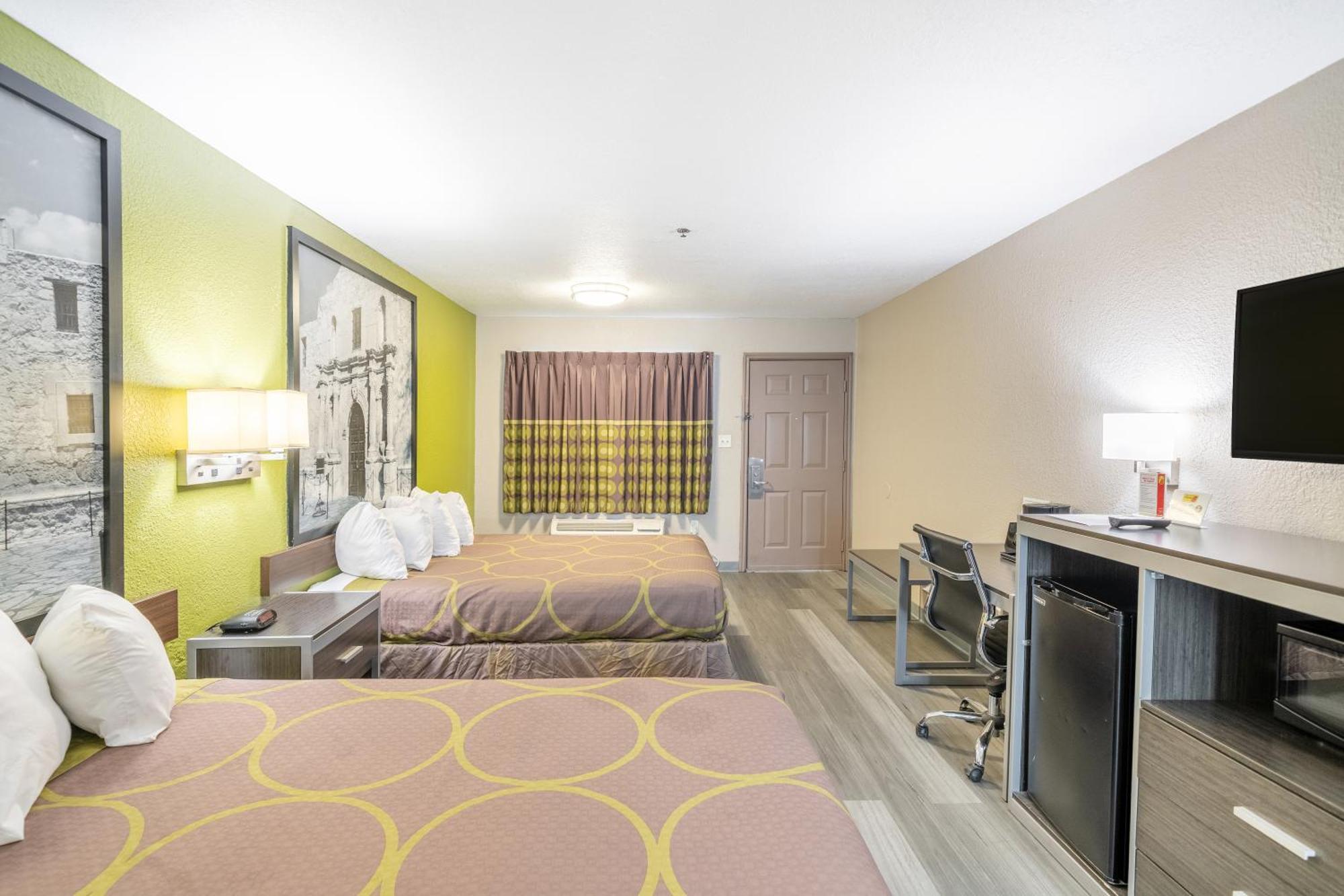 Super 8 By Wyndham San Antonio/Riverwalk Area Εξωτερικό φωτογραφία