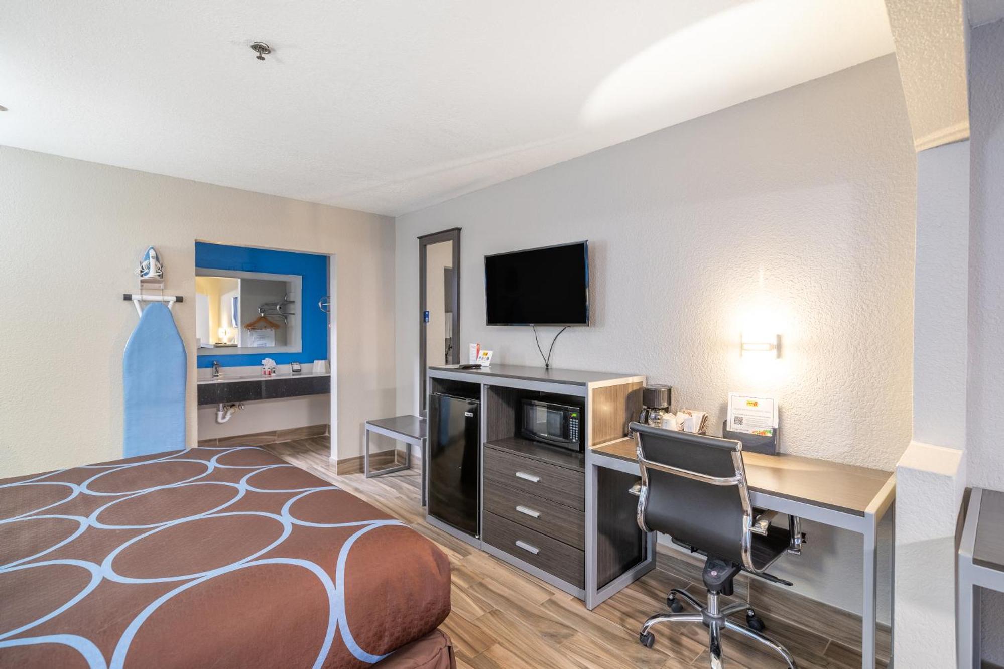 Super 8 By Wyndham San Antonio/Riverwalk Area Εξωτερικό φωτογραφία